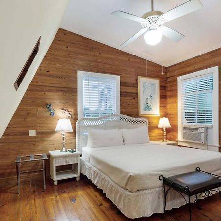 Curry House- 3Rd Floor, King Bed, & Balcony Room 8 Key West Exterior photo