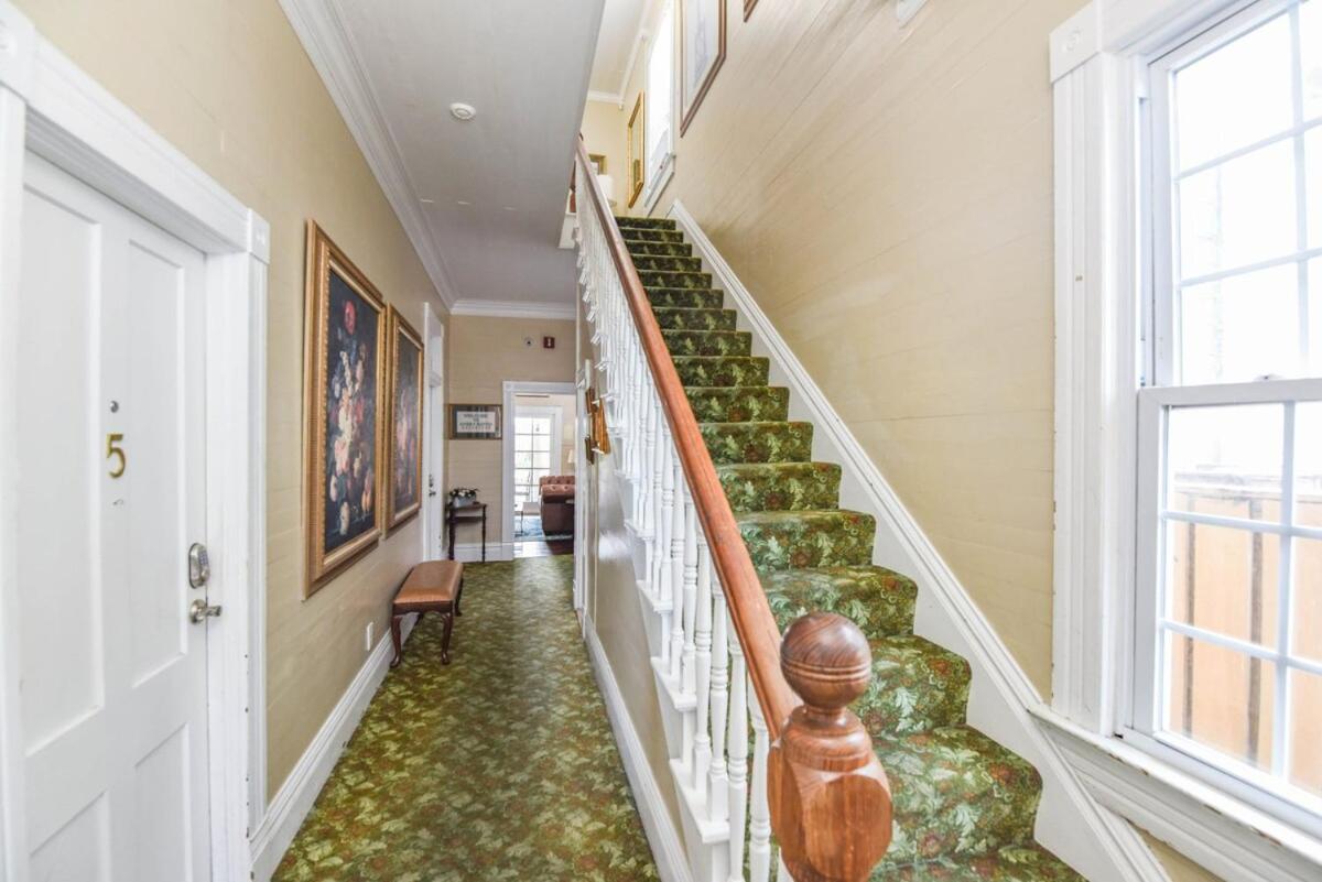 Curry House- 3Rd Floor, King Bed, & Balcony Room 8 Key West Exterior photo