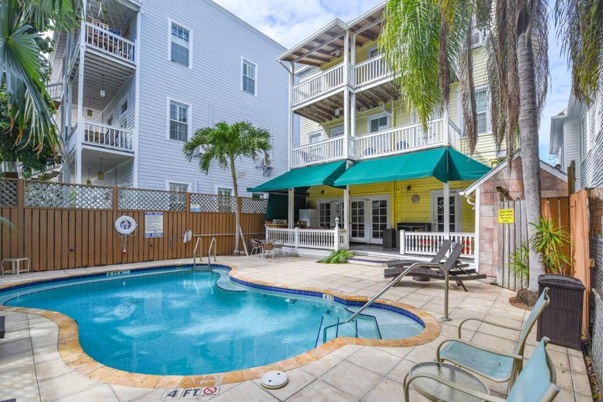 Curry House- 3Rd Floor, King Bed, & Balcony Room 8 Key West Exterior photo