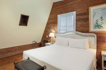 Curry House- 3Rd Floor, King Bed, & Balcony Room 8 Key West Exterior photo