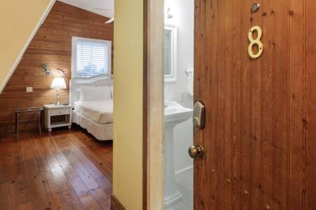 Curry House- 3Rd Floor, King Bed, & Balcony Room 8 Key West Exterior photo